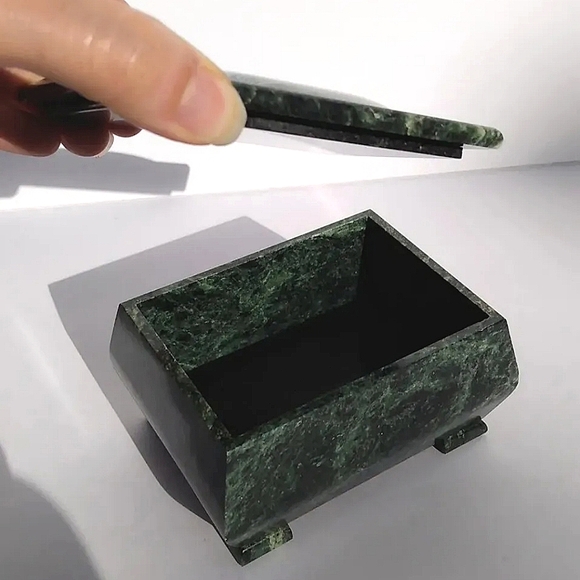 Green marble polished agate trinket box lid footed stash jewelry dresser stone - Picture 6 of 11